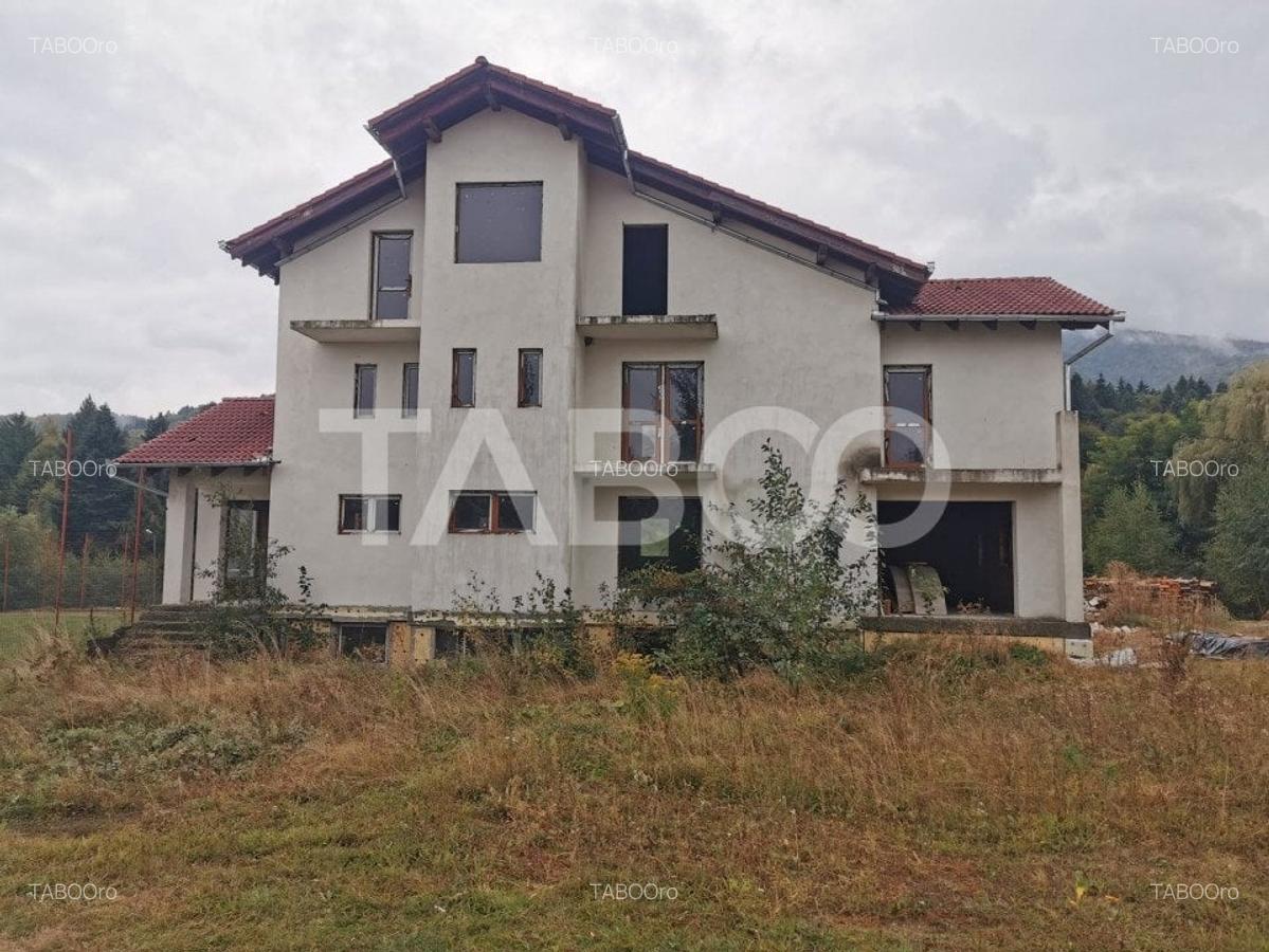 Hotel/Pensiune, 480 mp în Stațiunea Climaterică Sâmbăta - 1