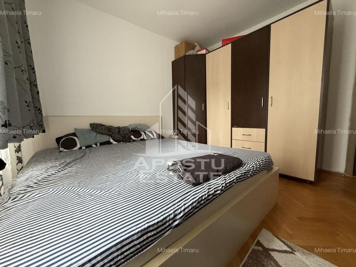 Apartament cu 2 camere, decomandat, zona Soarelui - 2