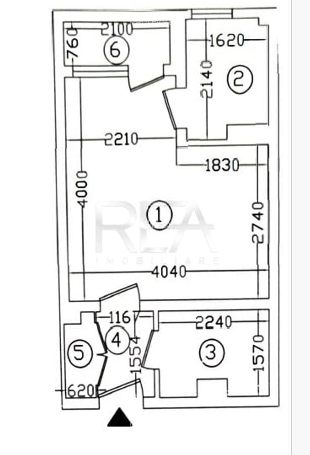 Garsoniera la aproximativ 12 minute distanta de statia de metrou Dristor 1 - 8