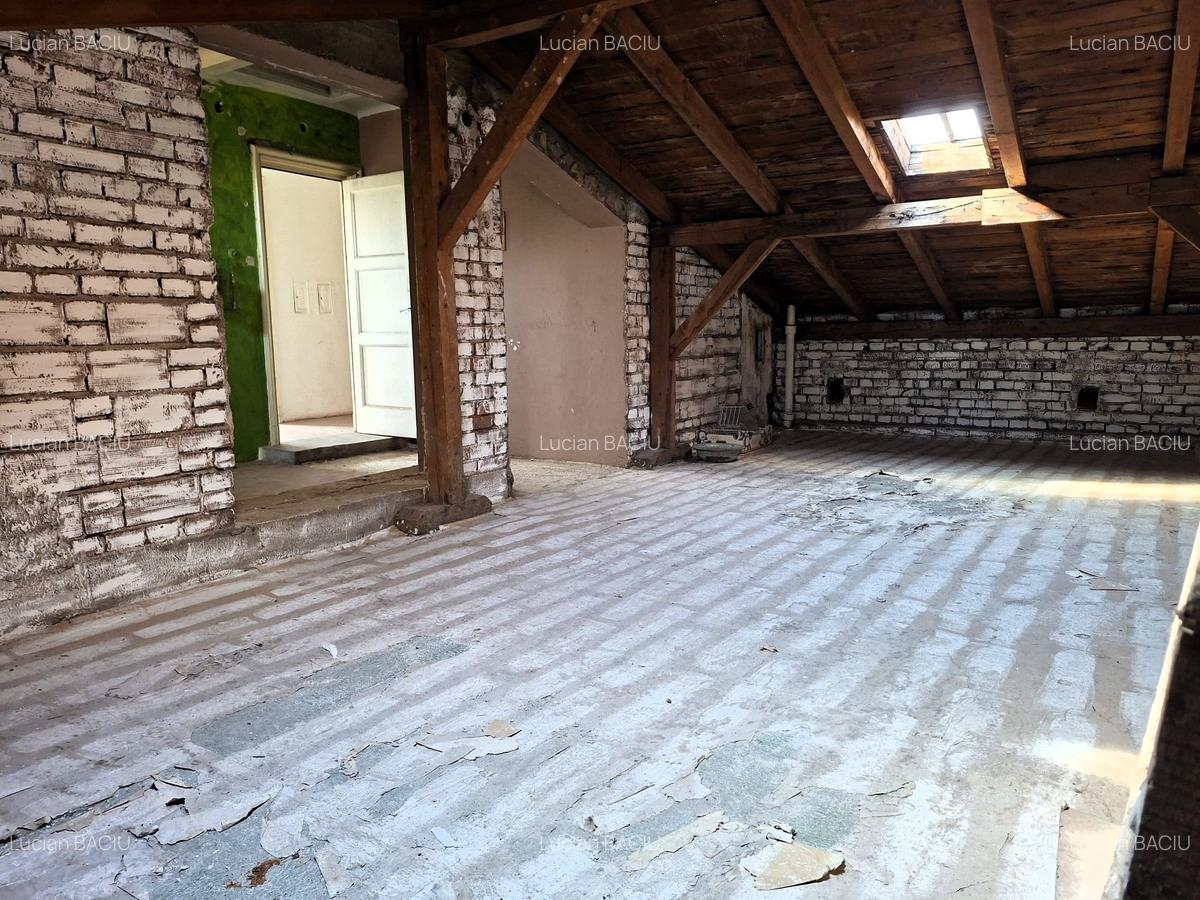 Investiție - 2 camere la mansardă 18 mp + pod 166 mp + teren 60 mp / comision 0% - 13