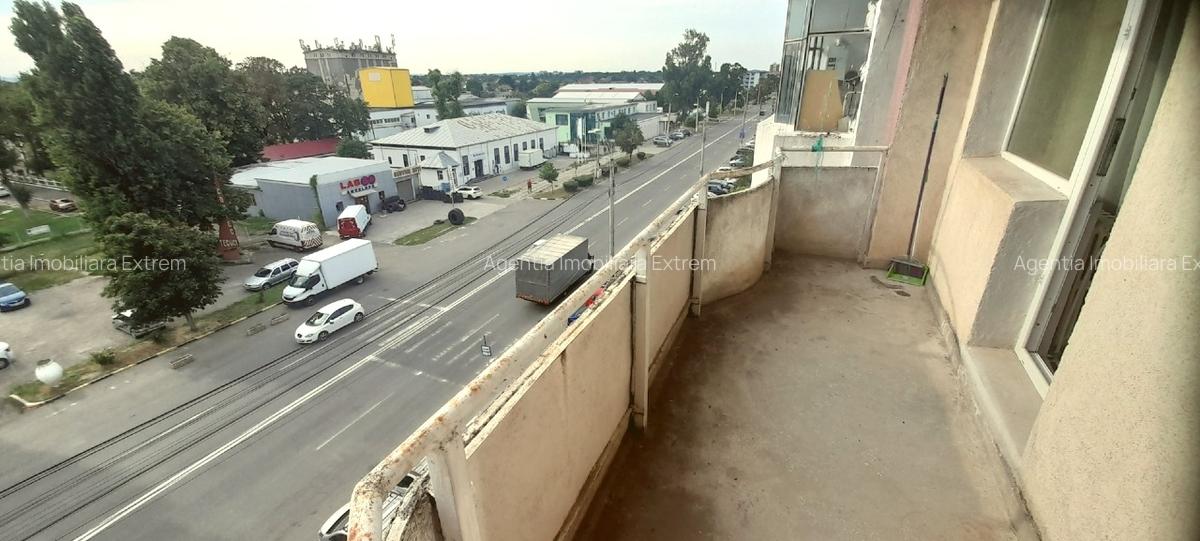 Apartament cu 4 camere 90mp, et. 4, în zona industrială Tecuci - 9