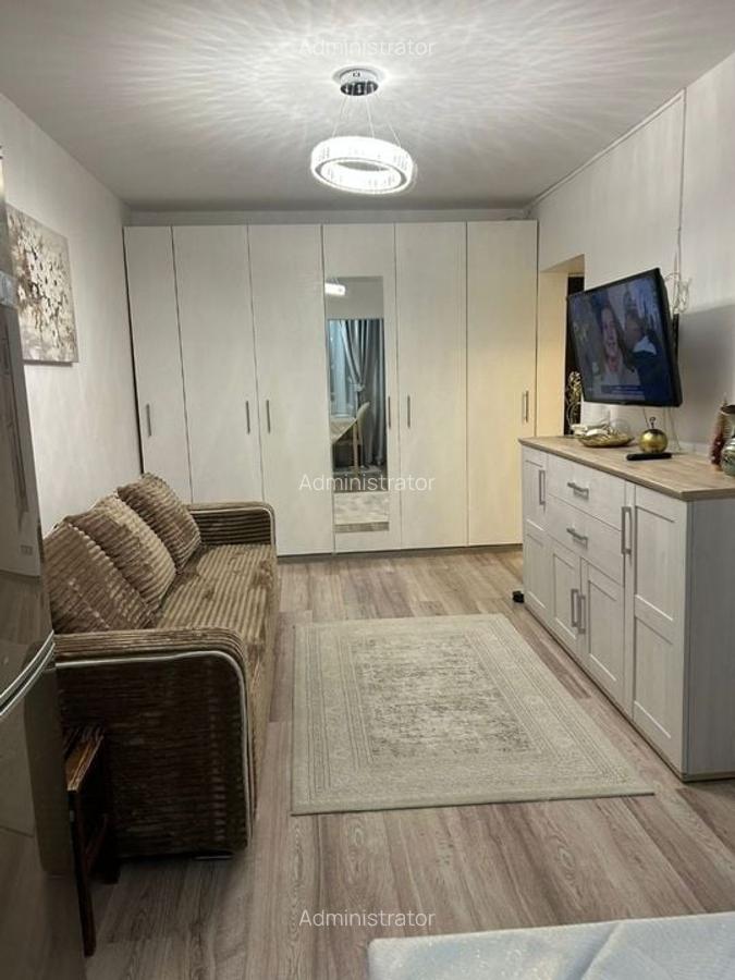 Garsoniera zona Trocadero - 1