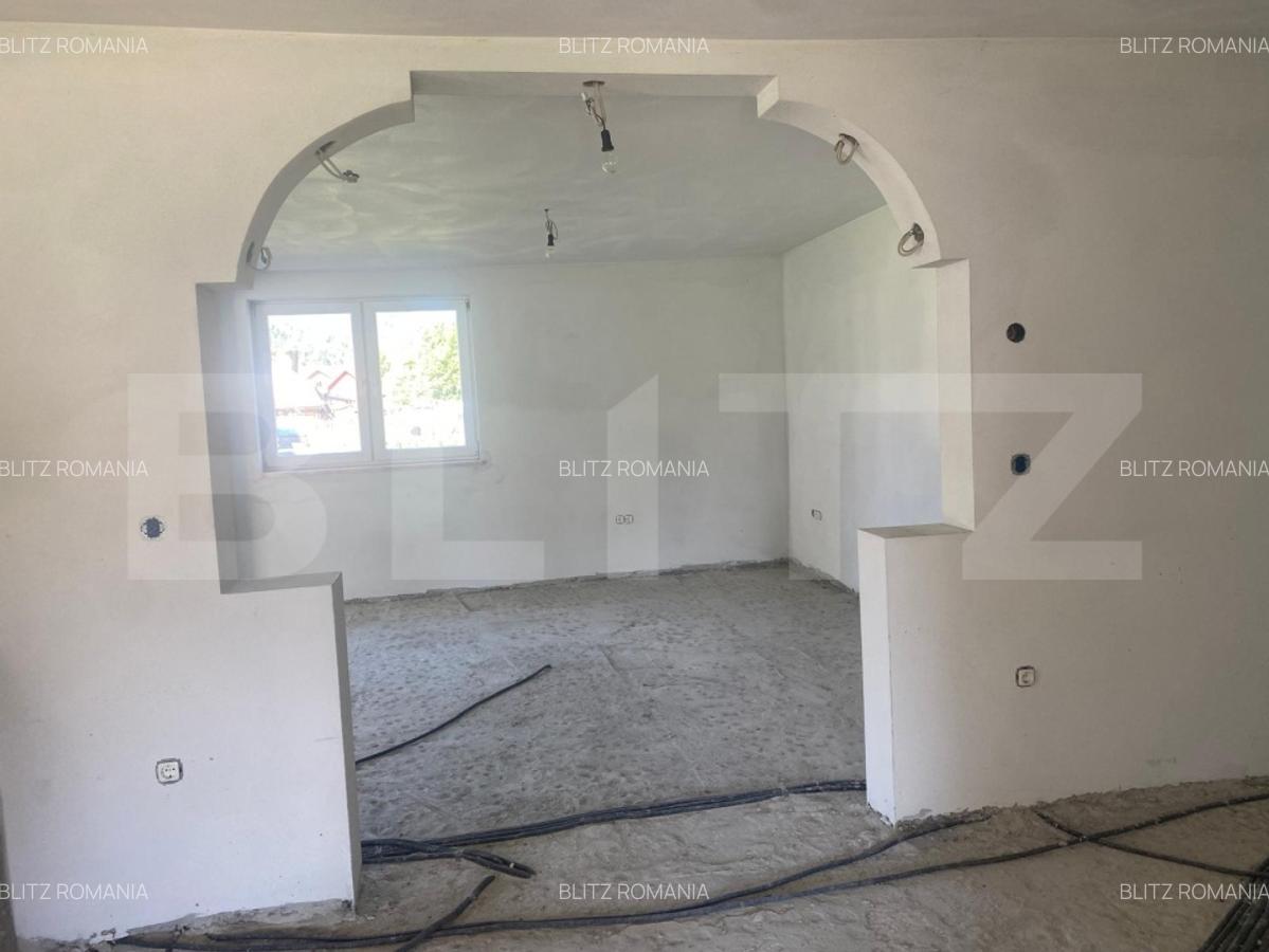 Casa de vanzare cu teren, in Pojorata, la sosea asfaltata - 4