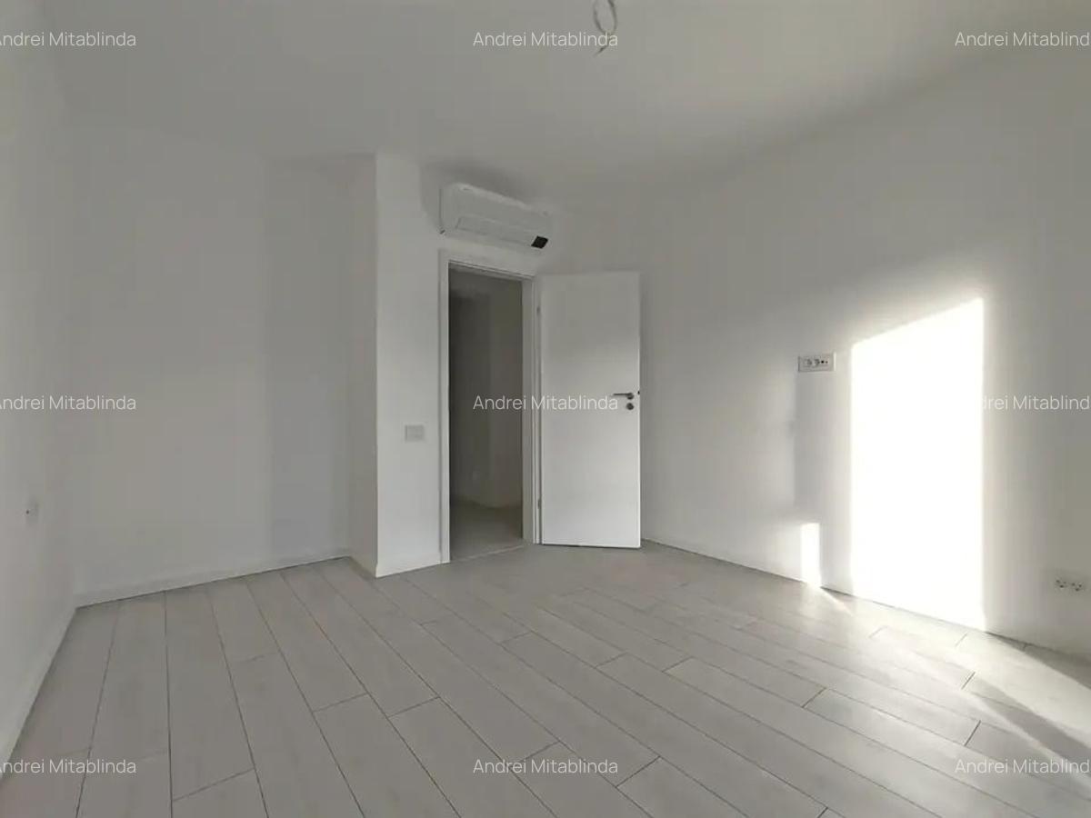 Apartament cu 3 camere decomandat în Titan - 8