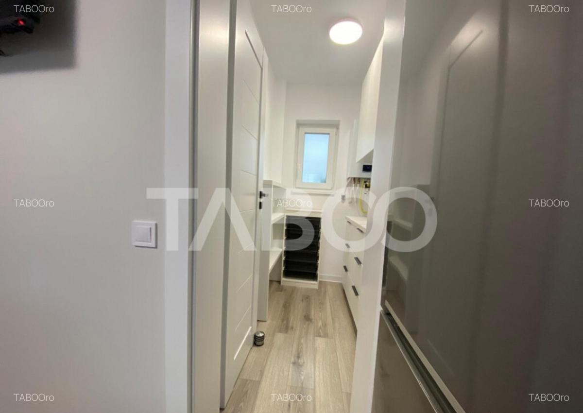 Casa tip duplex complet utilata singur in curte cu loc de pa - 28
