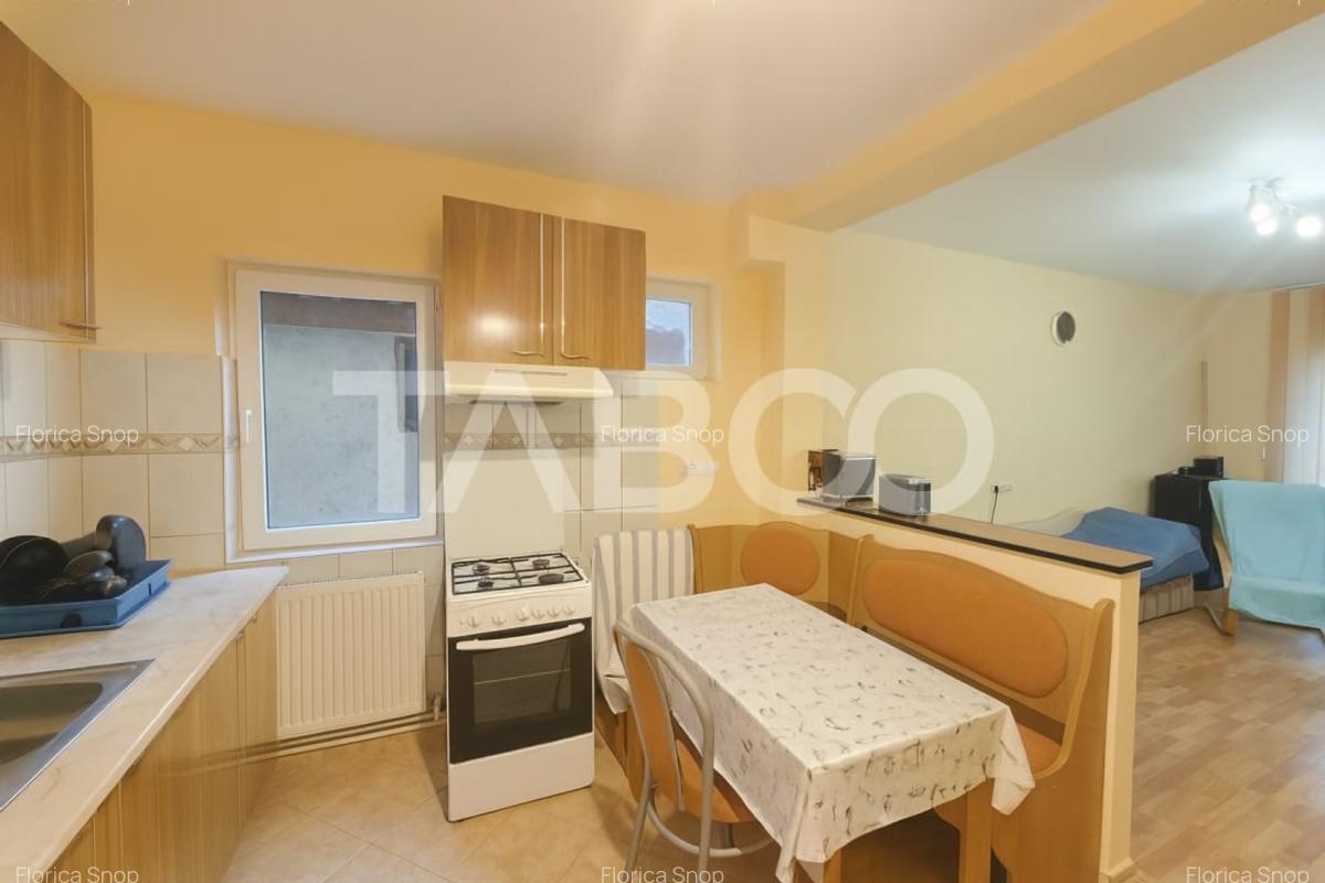 Apartament decomandat de vanzare 3 camere balcon parcare si curte - 6