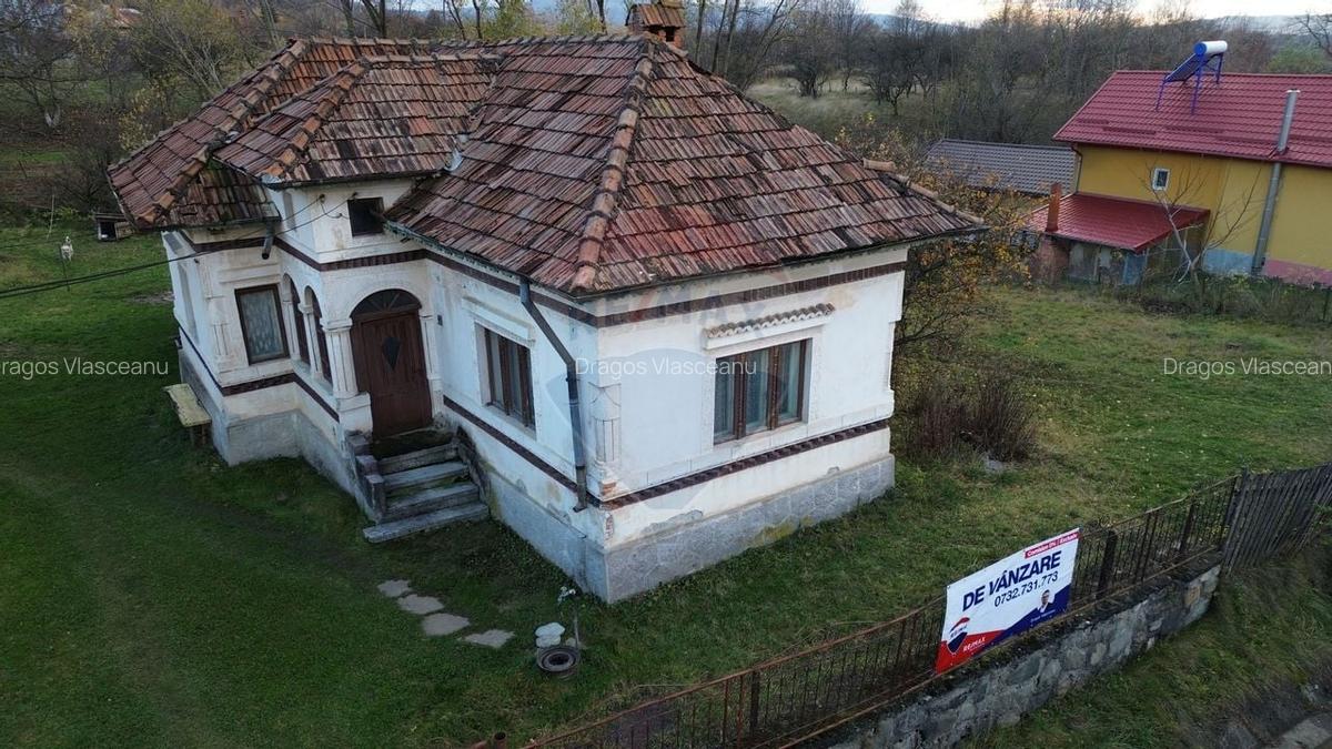 Casa si teren de vanzare in Leresti la super pret - 12