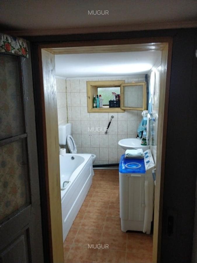 Casa din bârne , 3 camere, Stațiunea Cacica, SU 117mp,882 mp teren - 5