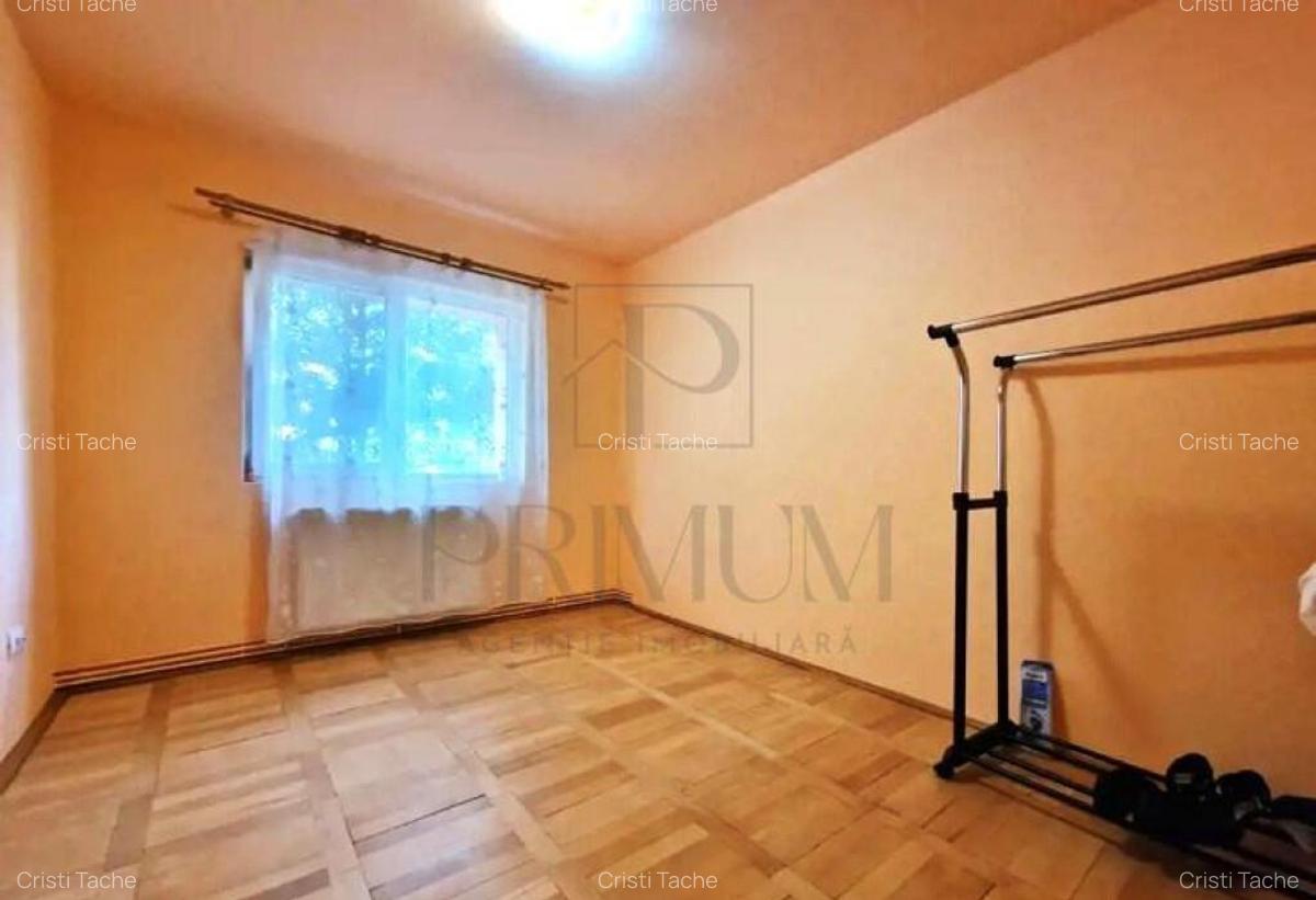 SOARELUI - ETAJ 1 - BLOC IZOLAT - 4 cam - 2 bai - 2 balcoane - 5