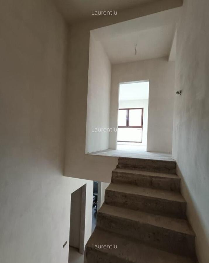 Casa cuplata in zona D.Mocanu Floresti - 11