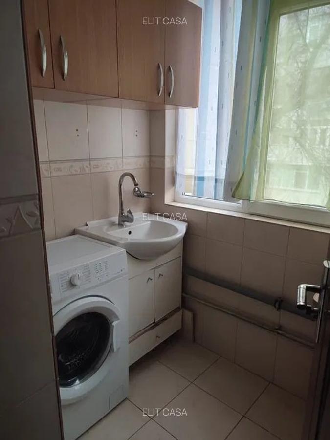 Garsonieră decomandată, mobilată în Nicolina - 7