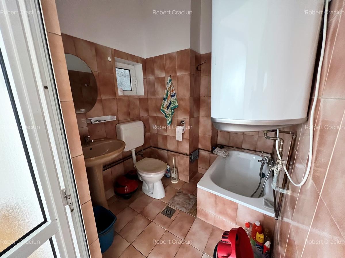 UNIVERSITATEA-HOTEL RADISSON - 6