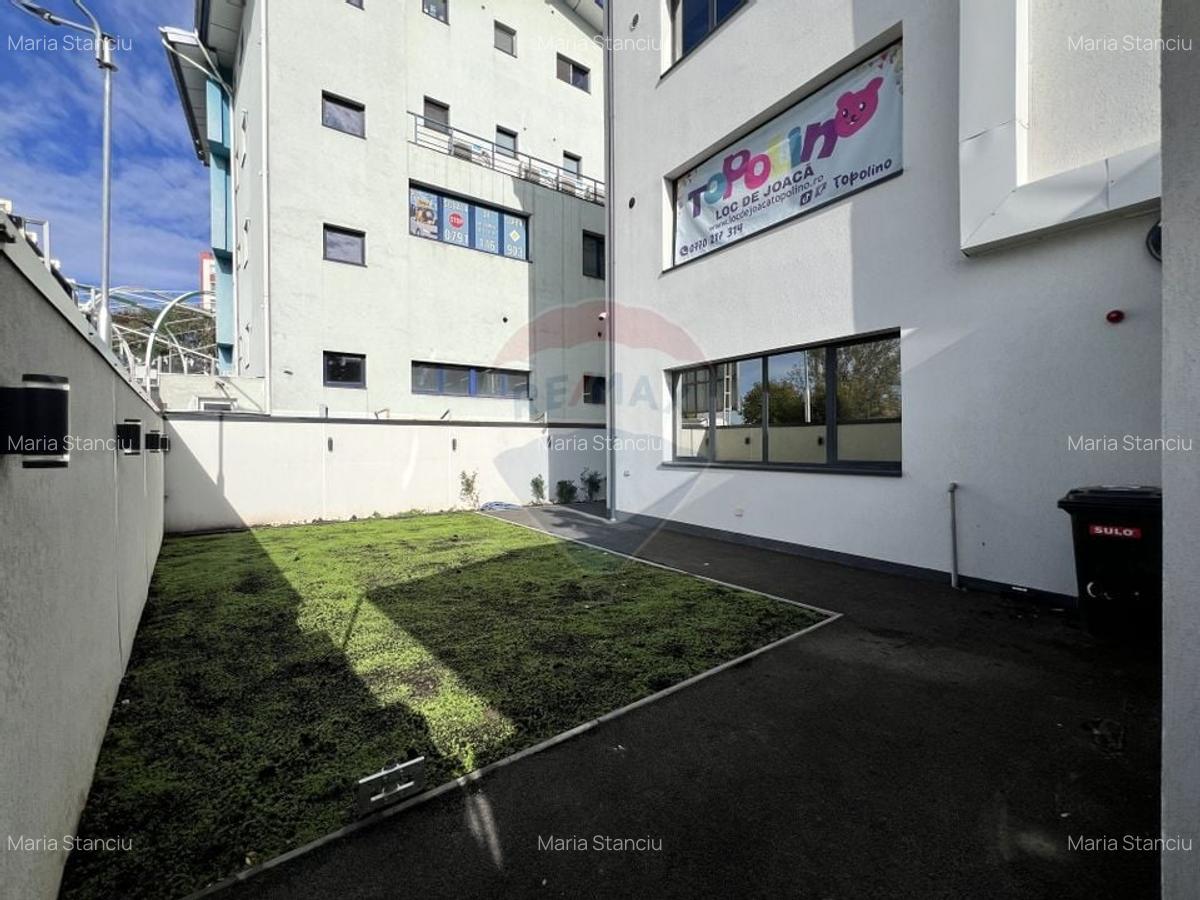 Spatiu comercial modern de inchiriat / 2 locuri de parcare - 11