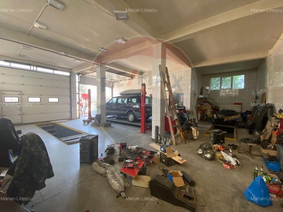 Casa / Vila, si service cu spatii de birouri, de vanzare in sector 4 - 2