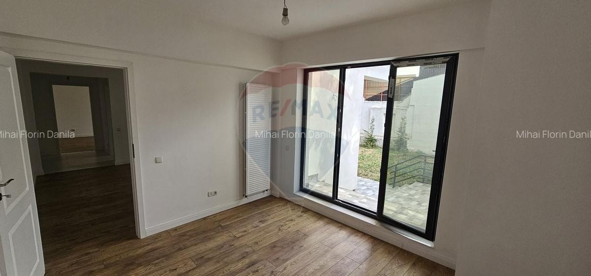 Apartament cu 3 camere de vanzare in zona Andronache - 5