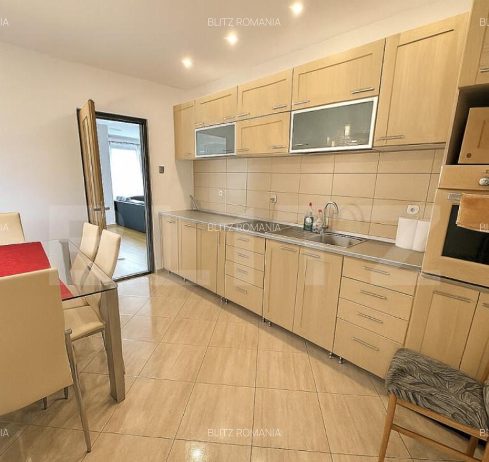 Casa individuala de vanzare 3 dormitoare, garaj, subs - 4