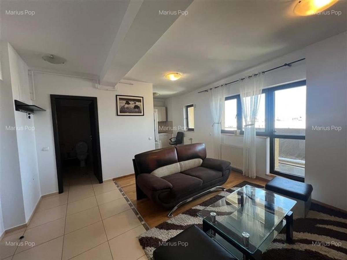 Apartament cu 3 camere decomandat în Centrul Civic - 9