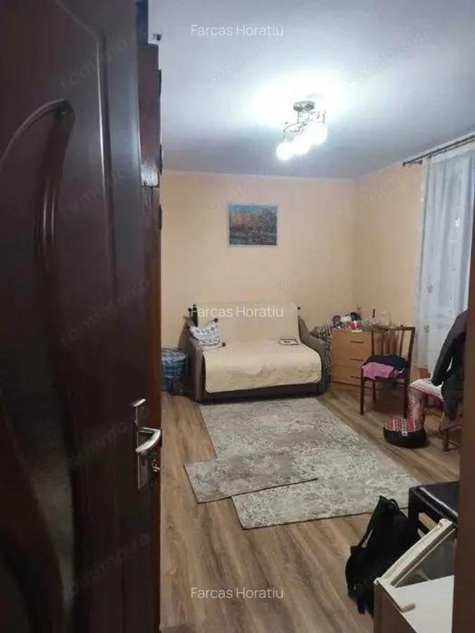 Central - Vanzare apartament 1 camera - Str. Stefan Cel Mare - 1