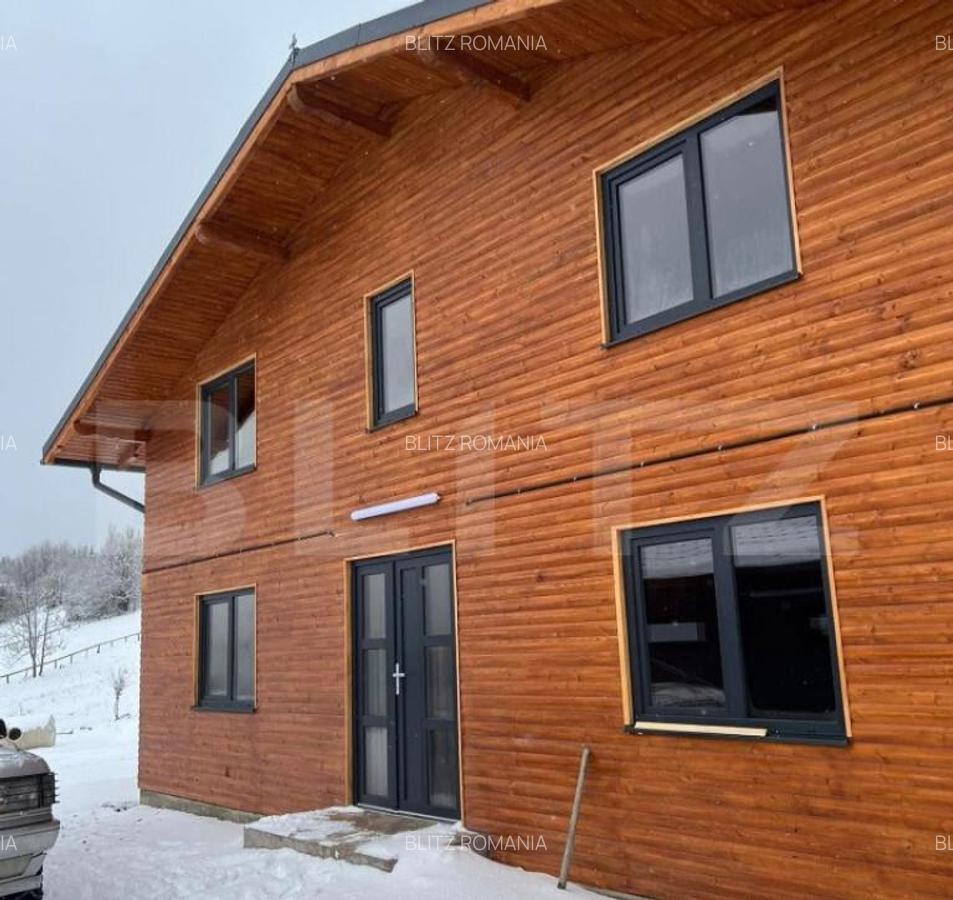 Cabana de vanzare, 10 camere cu baie proprie fiecare, 270 m - 3