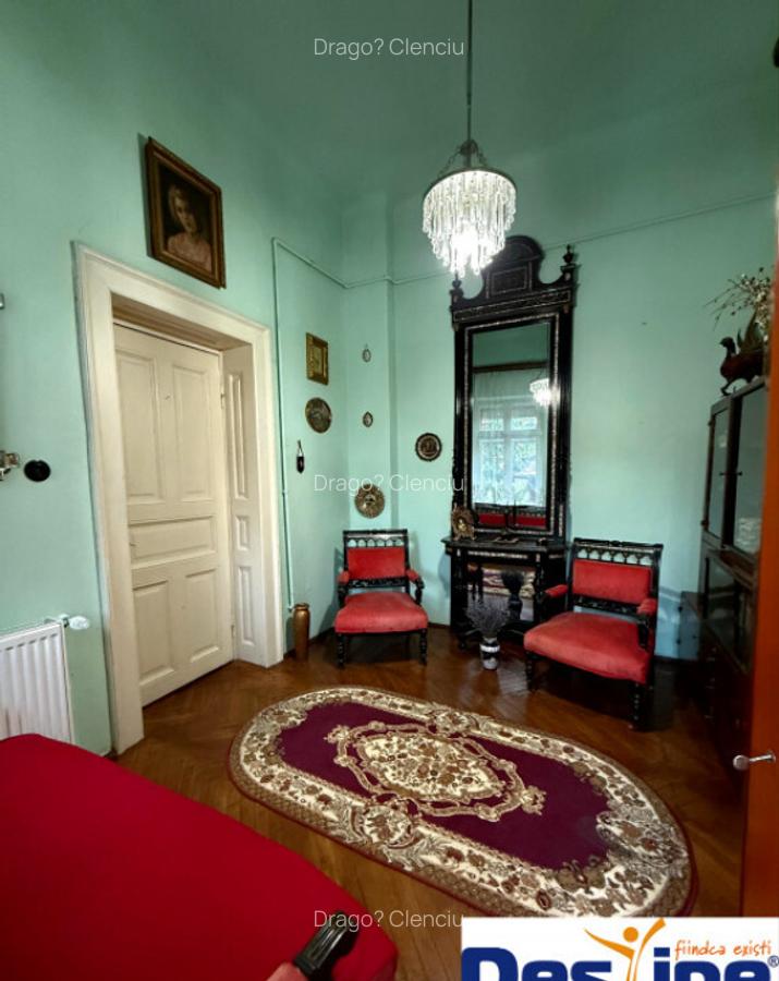 Casa centrala cu istorie si teren generos de 800mp - 3