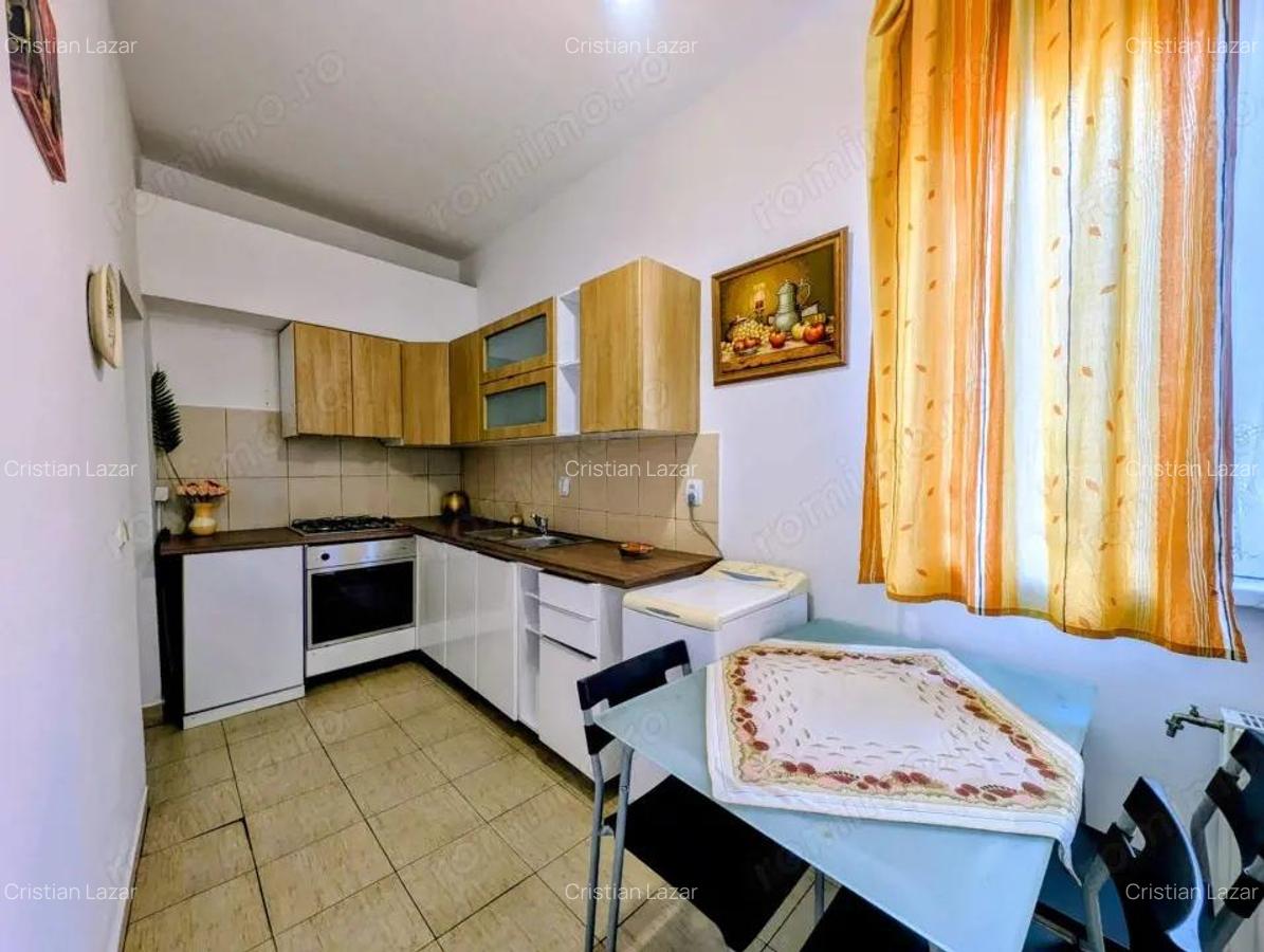 Apartament cochet la casa, in zona centrala la doar 5 minute de Pia?a Unirii! - 2 Apartament cochet la casa, in zona centrala la doar 5 minute de Pia?a Unirii! - 2