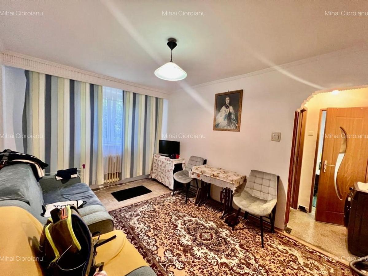 De vanzare - Apartament 2 camere, etaj 1 Trivale - 1