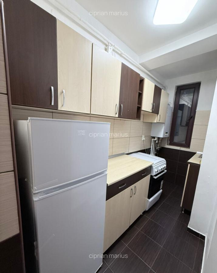 Inchiriez garsoniera - 8