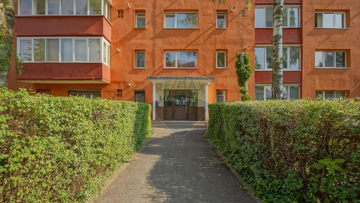 Garsoniera luminoasa,decomandata, bloc de apartamente, strada Soarelui - 1