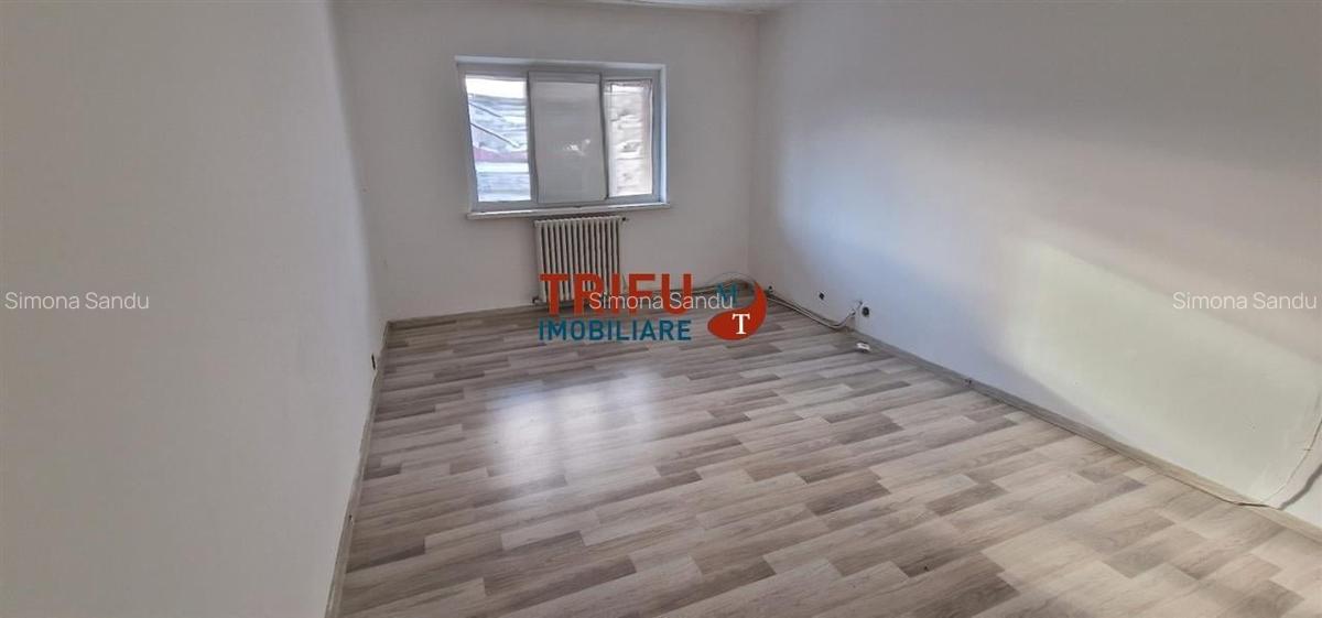 Apartament 2 camere etaj intermediar zona Sub Stadion - 3 Apartament 2 camere etaj intermediar zona Sub Stadion - 3