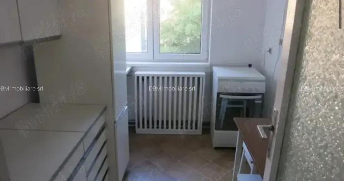 De vanzare apartament 3 camere central Pia?a 700 - 5