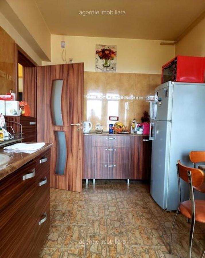 Apartament cu 2 camere in zona Lipovei - 4