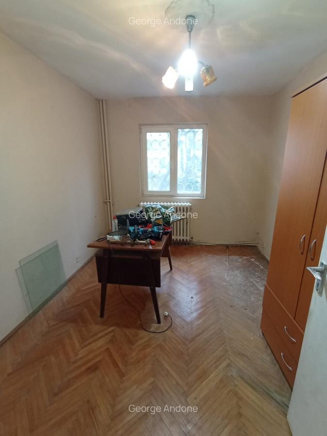 Apartament 3 camere Podul de Piatra, parter, eliberare imediata - 2