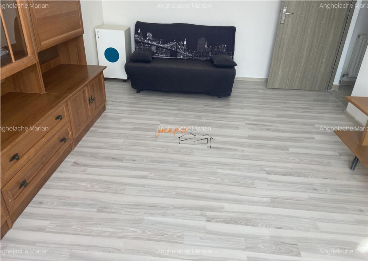 Garsoniera de inchiriat , cartier Sud , decomandata 37 mp , - 2