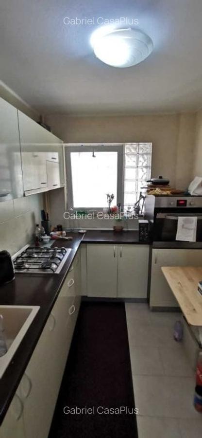PALAS !! Apartament 3 cam decomandat foarte ingrijit. - 2