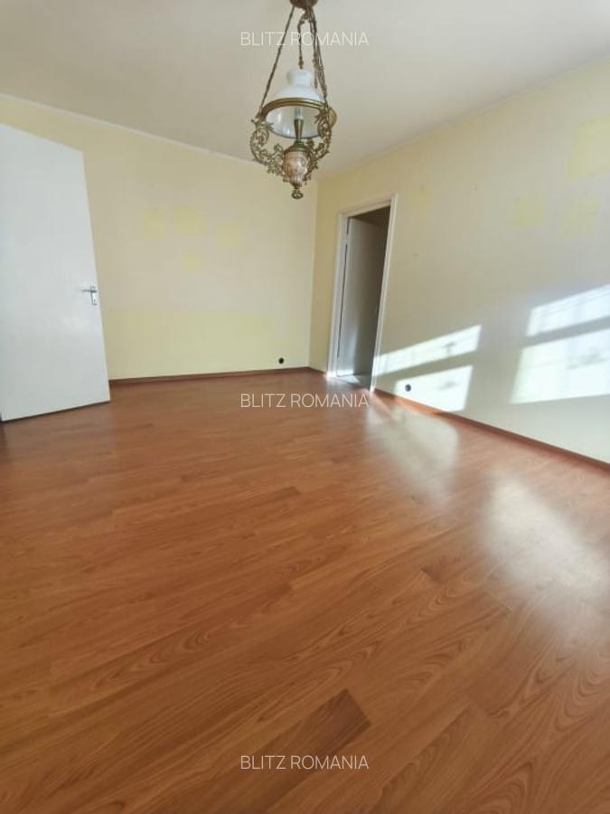 Apartament 3 camere, 61mp, zona Hurmuzachi, Radauti - 1