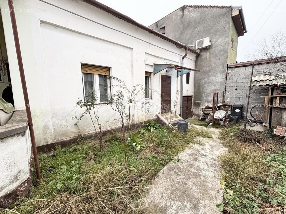 Casa central - 115 mp util - curte - 2