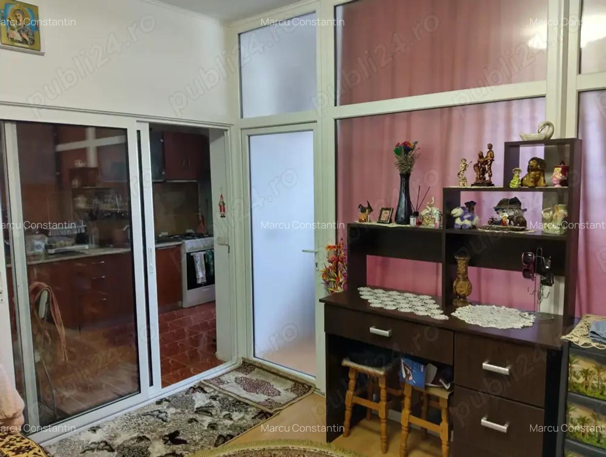 Vand apartament negociabil - 4 Vand apartament negociabil - 4