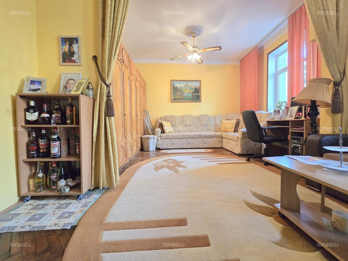 Titulescu - Cuza - Petrom, apartament in vila, 81 mp, centrala proprie - 3