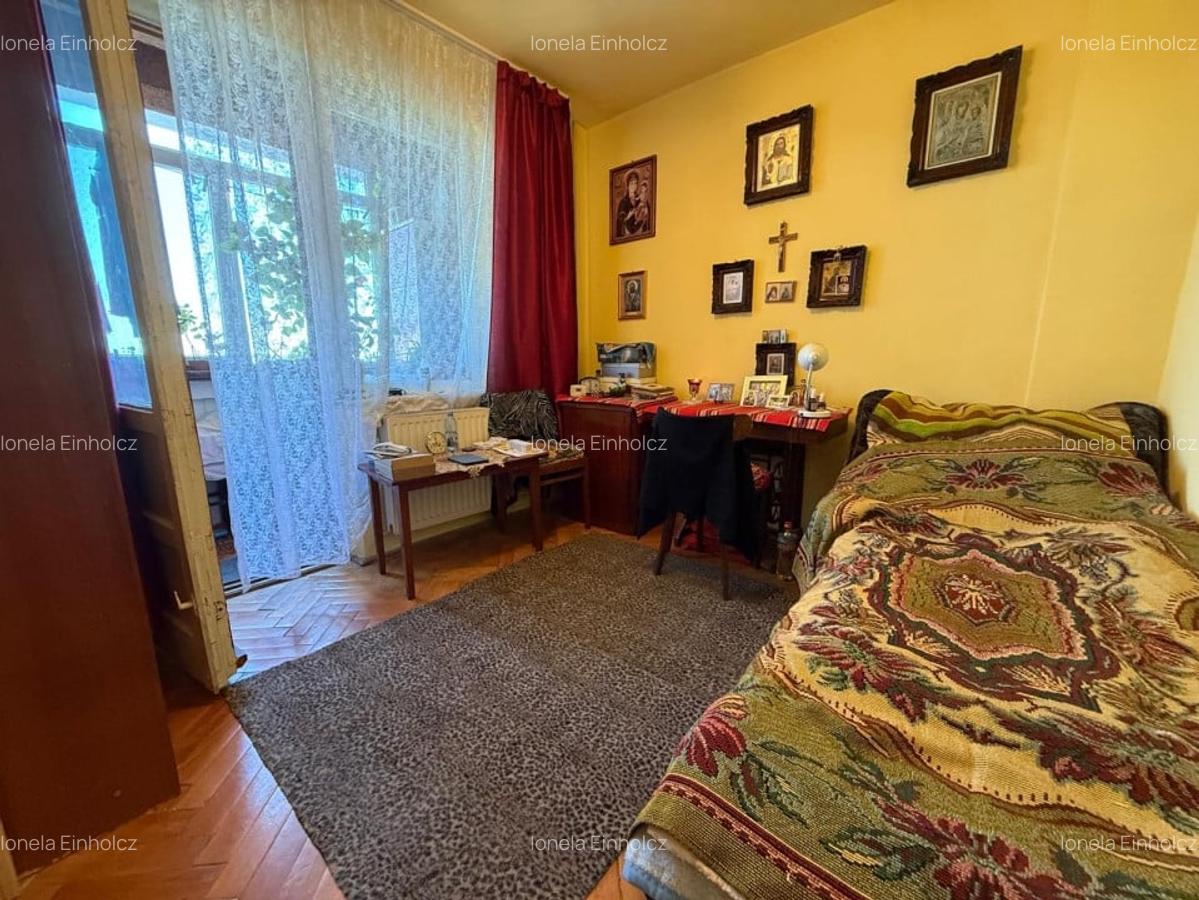 Apartament 4 camere, 85 mp, dispus pe 2 niveluri - Buziasului - COMISION 0% - 4