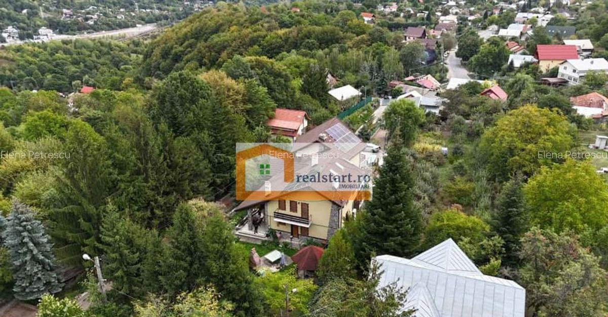 Vedere padure, panouri solare si fotovoltaice, pompa de c... - 1 Vedere padure, panouri solare si fotovoltaice, pompa de c... - 1