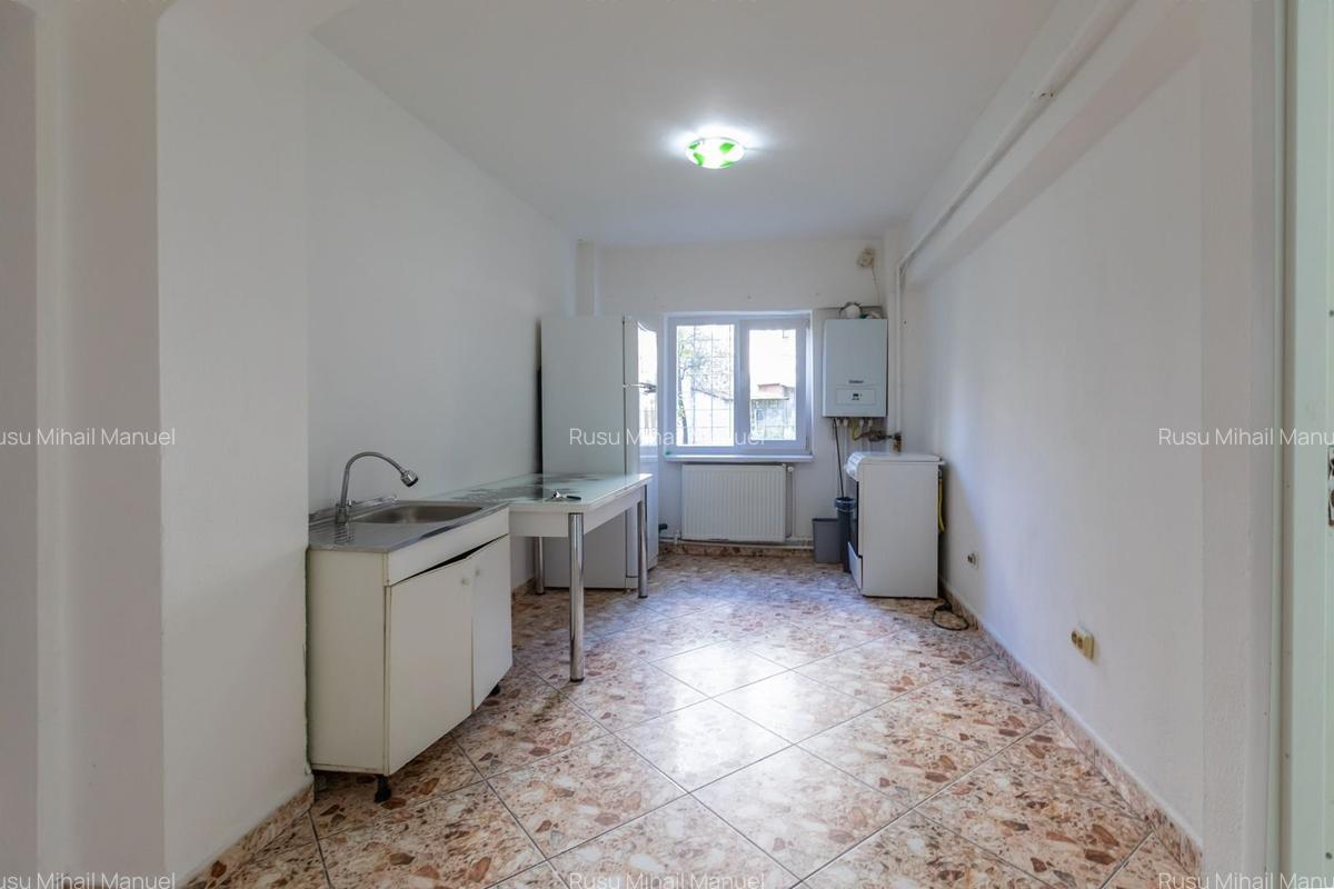 Apartament 3 camere decomandat, Mioritei - 11