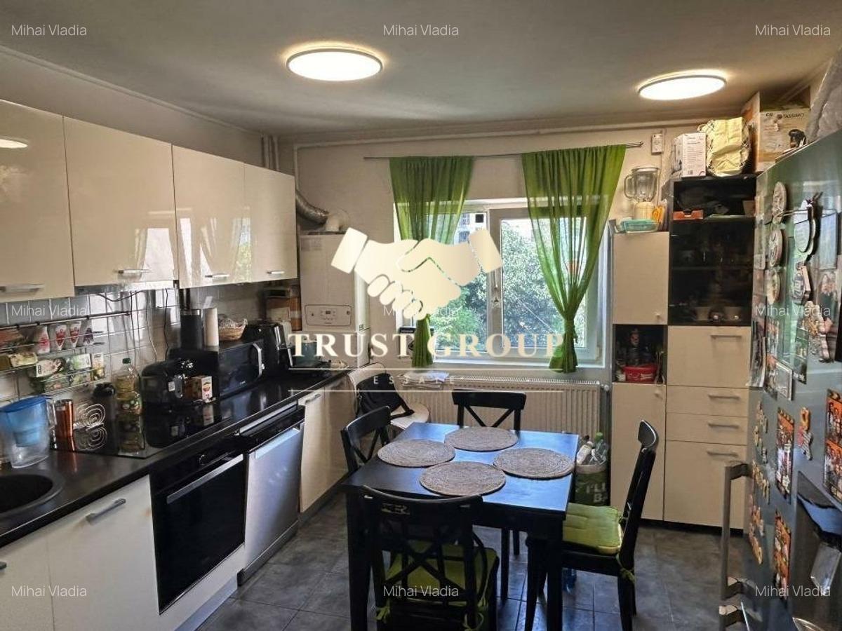Apartament cu 3 camere decomandat în 13 Septembrie - 1