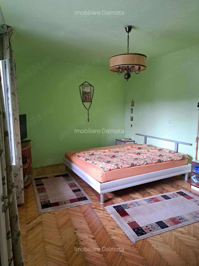 Casa cu 5 camere de vanzare , 14 MAI , 128.000 euro neg. - 2
