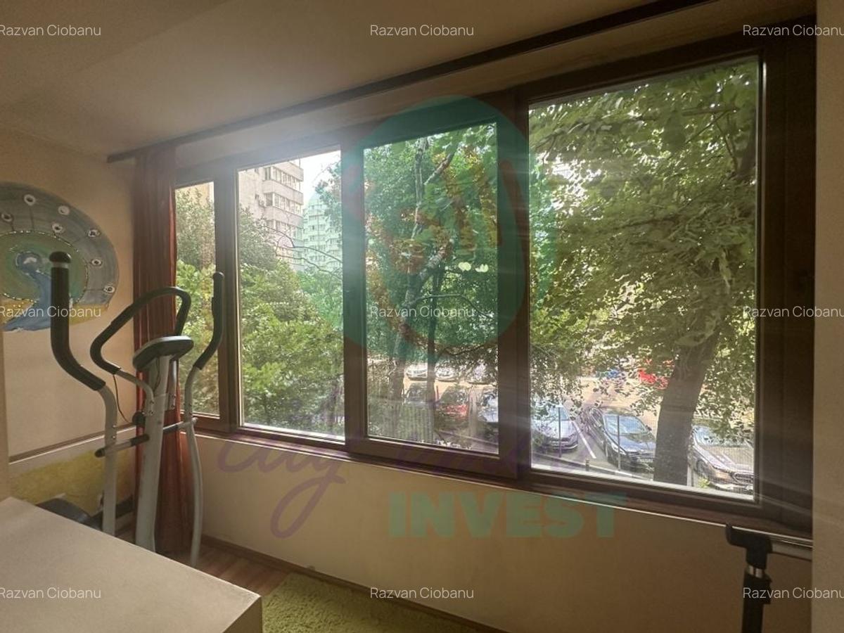 Apartament cu 4 camere decomandat, mobilat în Victoriei - 9