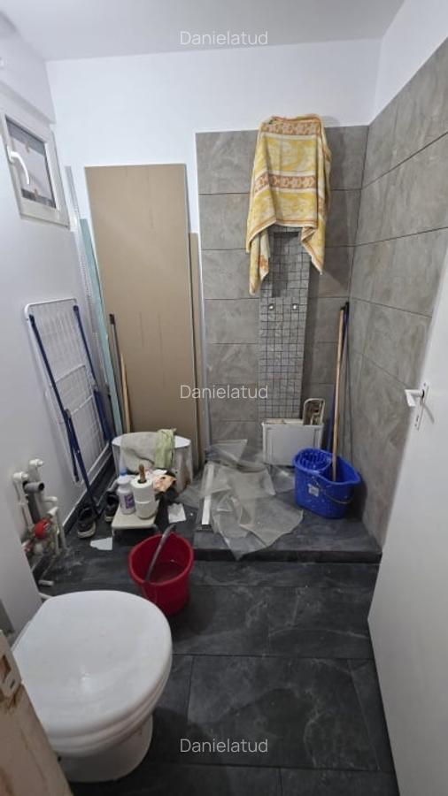 Vanzare 2 camere parter Drumul Taberei piata - 5