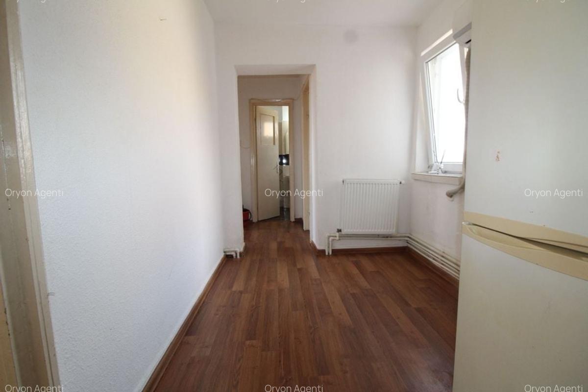 Apartament 3 camere,  66 mp, Aleea Teilor - 7