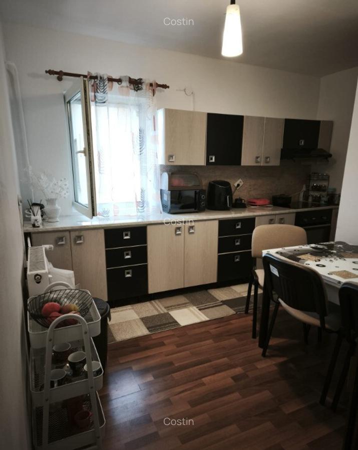 Vand apartament 2 camere - 2