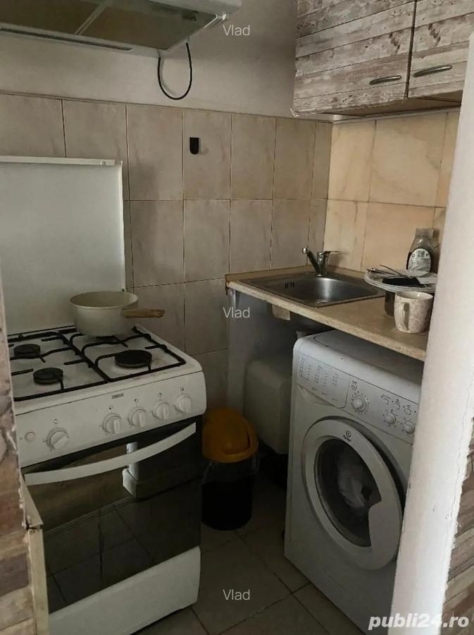 Dau in chirie garsoniera str Lombului - 2