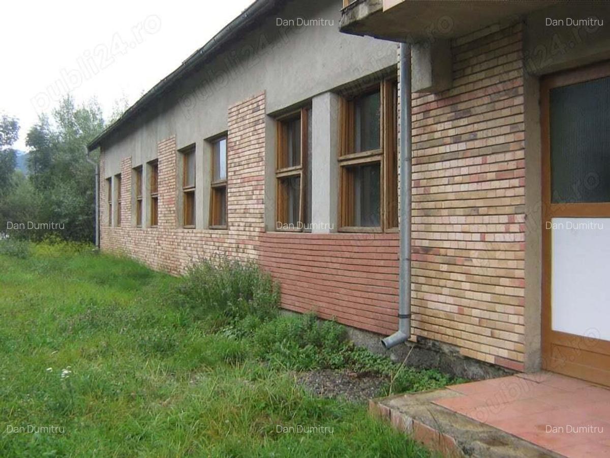 Vanzare cladire industriala si teren Vatra Dornei - 2