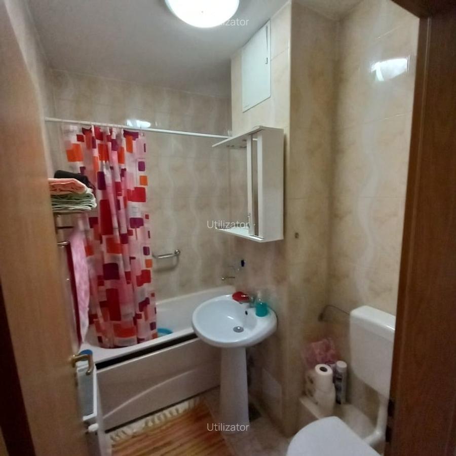 Proprietar dau spre închiriere ap.3 camere - 3